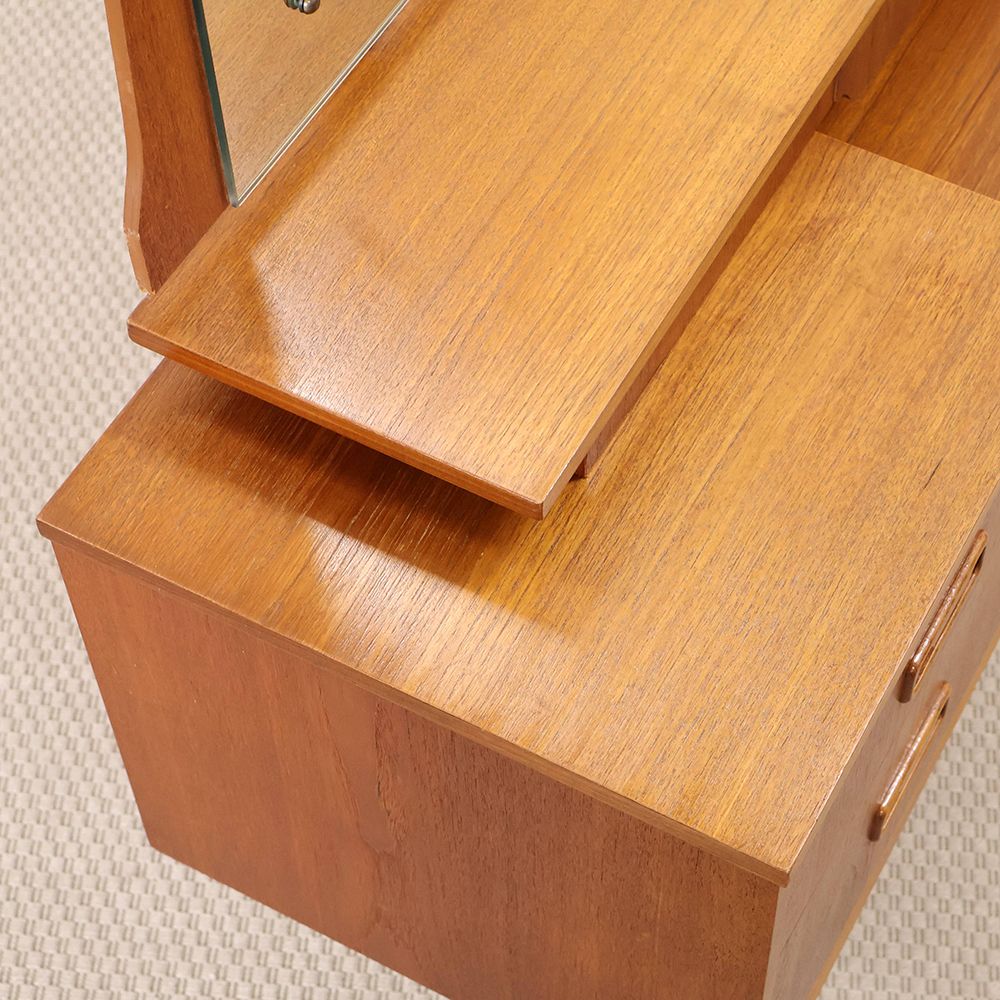 大きな鏡がお気に入り♪ ドレッシングチェスト VC114-119