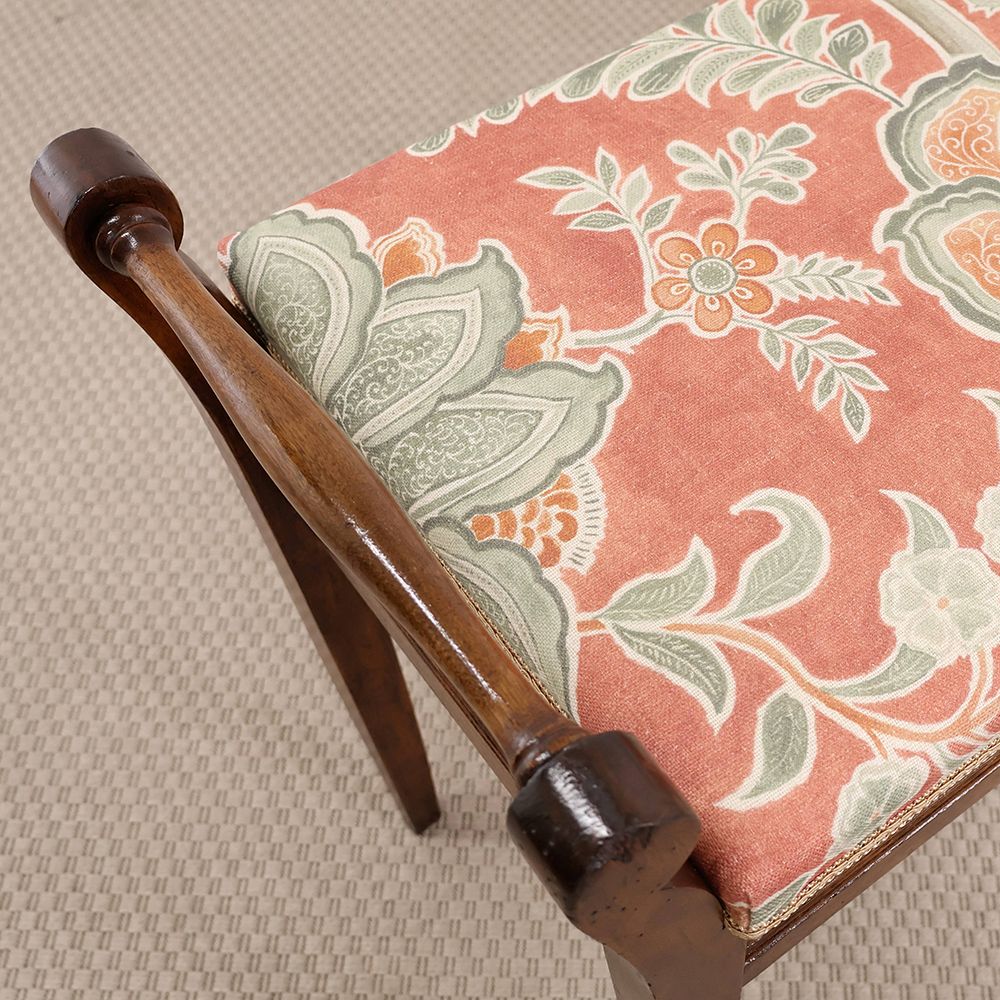 足下まで美しく♪ ピアノスツール VC114-128-226323