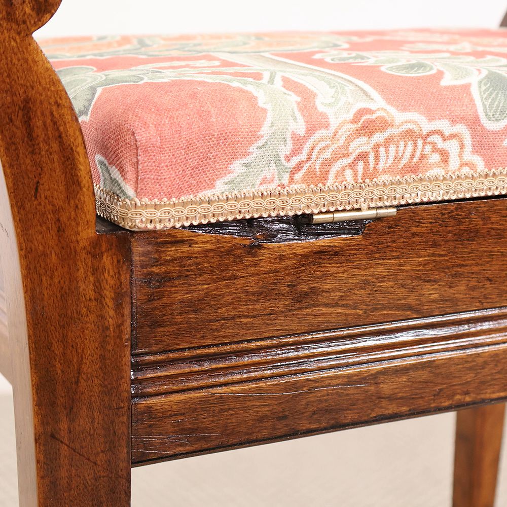 足下まで美しく♪ ピアノスツール VC114-128-226323