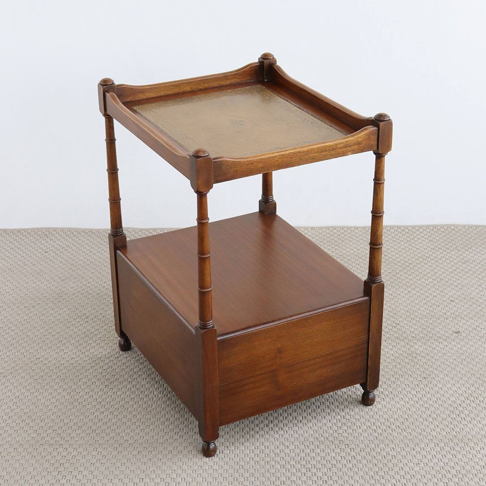 オシャレな革張りテーブル♪ サイドテーブル VC94-073