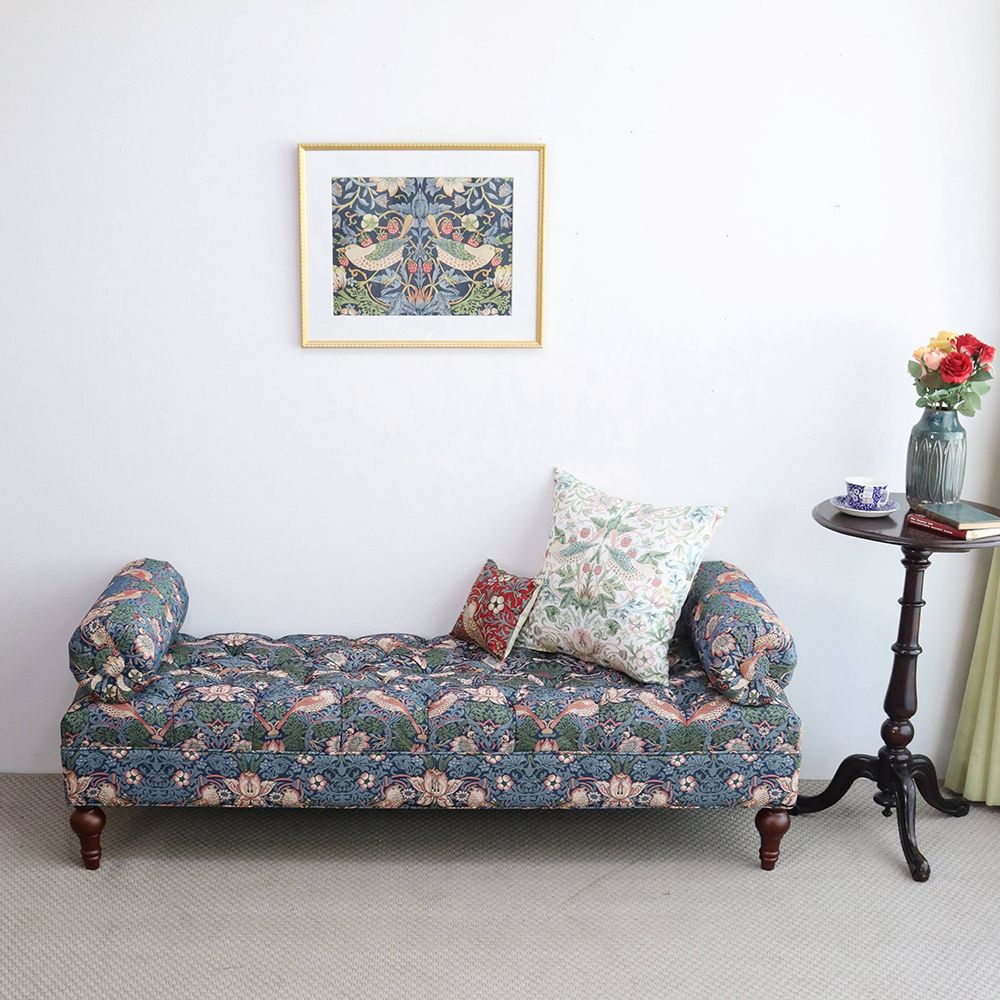 オシャレな彩りのイチゴドロボウ♪ ボルスターベンチ VI1-36005BB-VI02