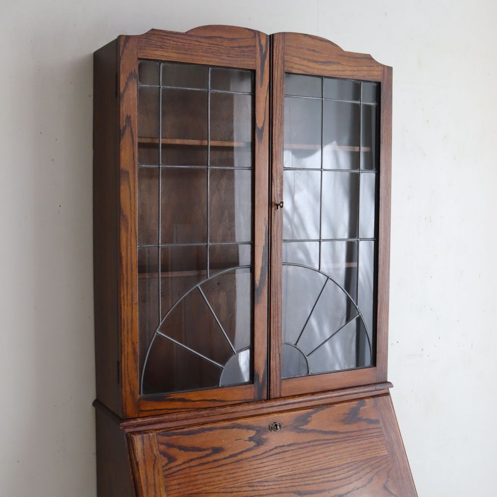 オシャレなステンドグラスの扉♪ ビューローブックケース VS1-560