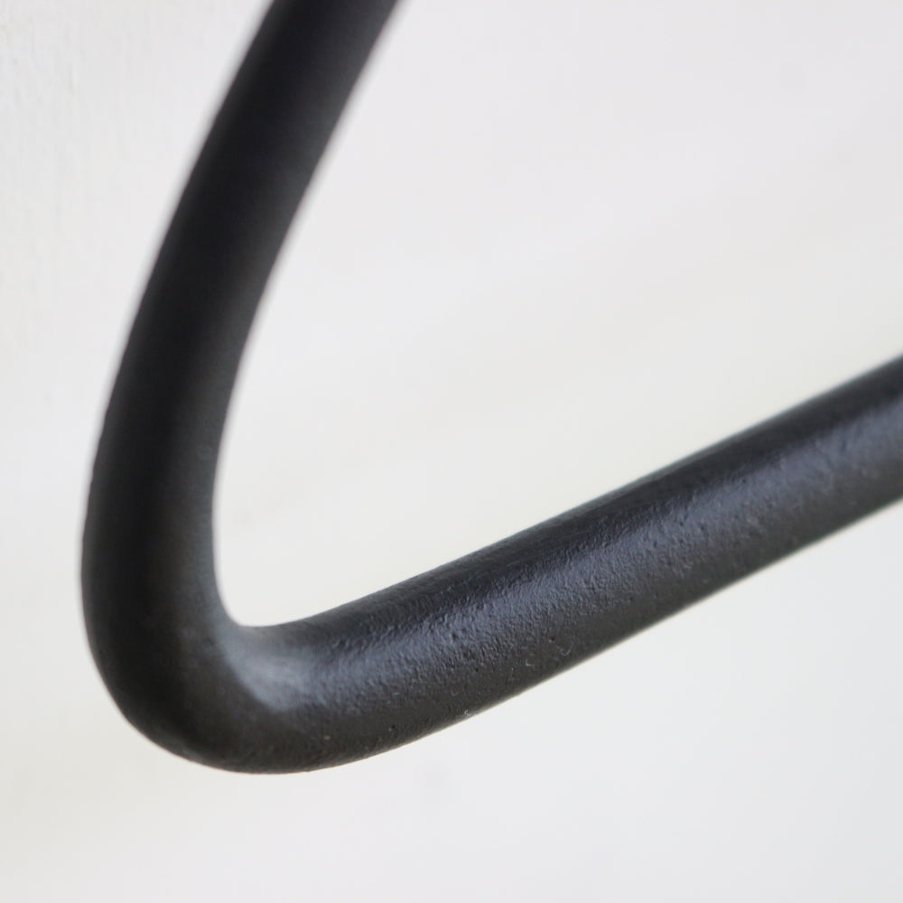 オシャレなマットブラック♪ タオル掛け(Q TOWEL RING BK) DV1-TR510BK