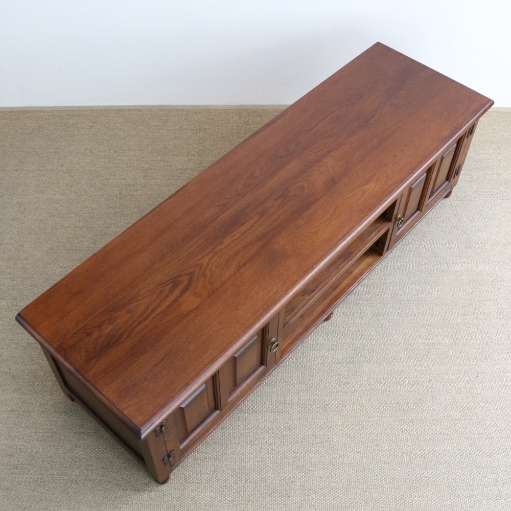 インテリアに溶け込むアンティークスタイル♪ テレビボード EB1-177001