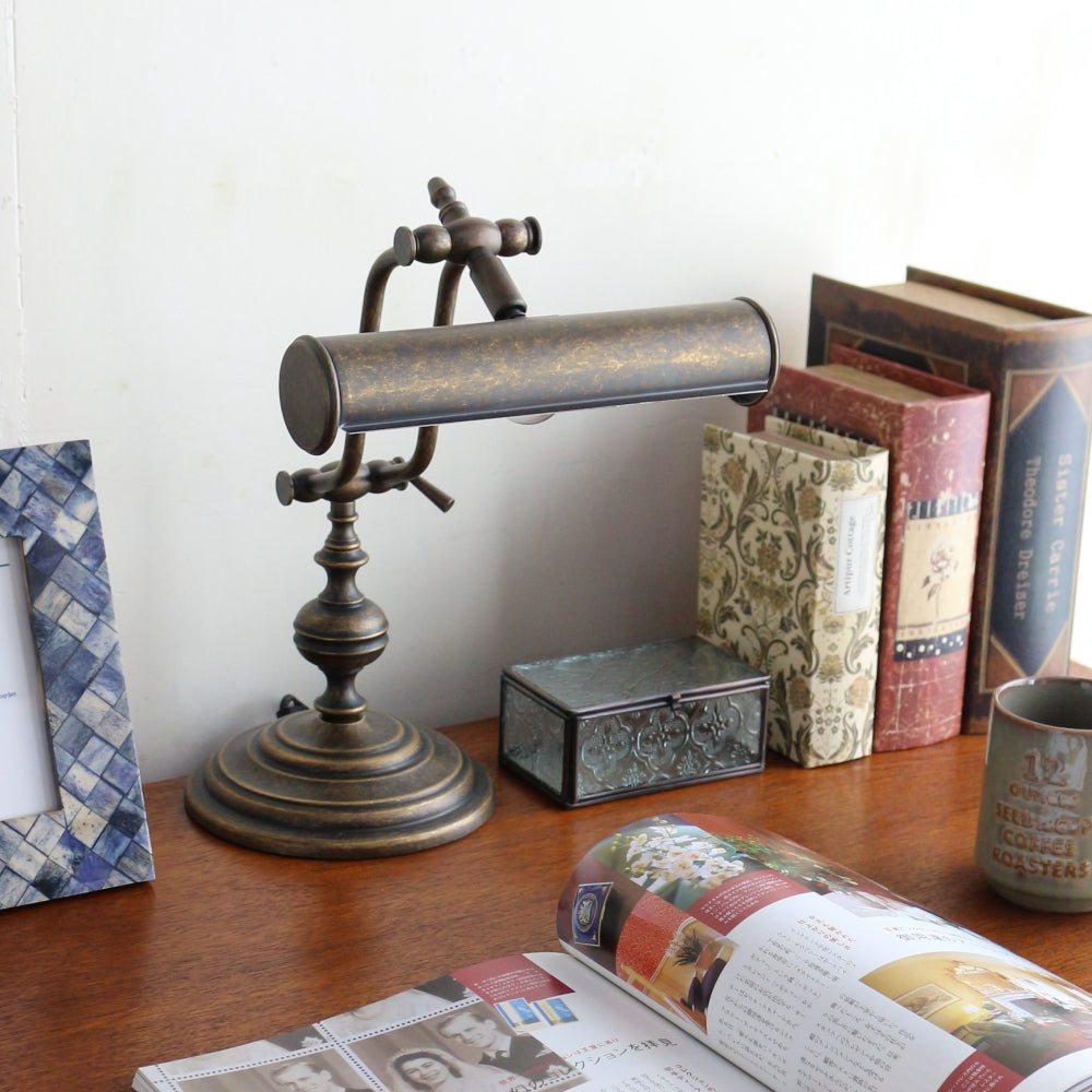 オブジェのようなオシャレフォルム♪ ピアノライト GR1-700051