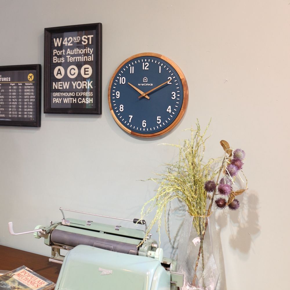 オシャレなネイビーカラー♪ 壁掛け時計「エコル」 IM1-CL-4072