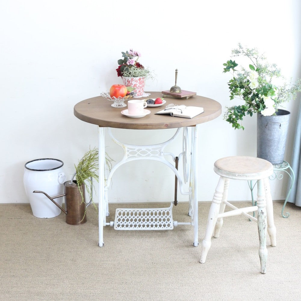 エレガントな形を楽しんで♪ ミシン脚テーブル 直径800mm VC-TOST80