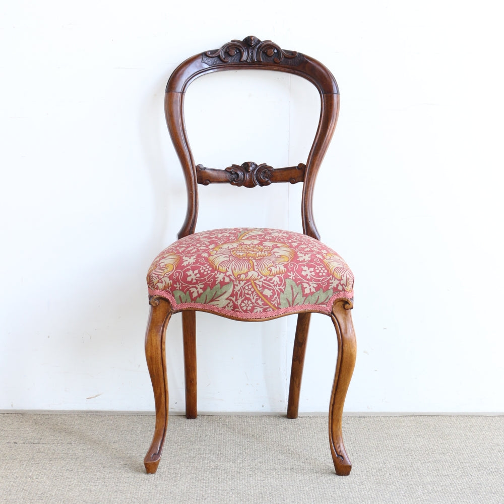 エレガントな佇まいにウットリ♪ バルーンバックチェア 【ウィリアム・モリス】 VC100-105002MORRIS