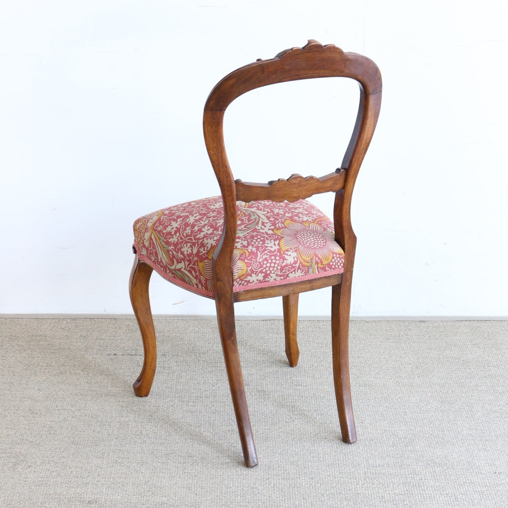 エレガントな佇まいにウットリ♪ バルーンバックチェア 【ウィリアム・モリス】 VC100-105002MORRIS