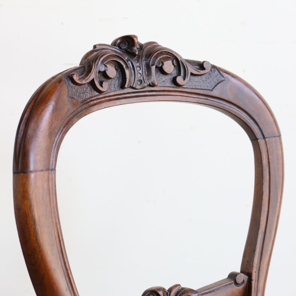 エレガントな佇まいにウットリ♪ バルーンバックチェア 【ウィリアム・モリス】 VC100-105002MORRIS