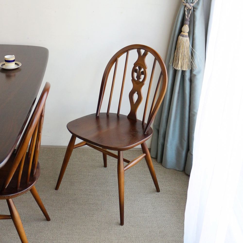 アーコール独特のウィンザースタイル♪ アーコール・フルール・ド・リス チェア VC102-001