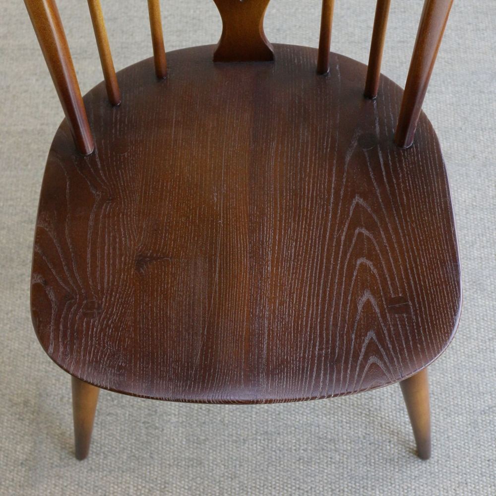 アーコール独特のウィンザースタイル♪ アーコール・フルール・ド・リス チェア VC102-001