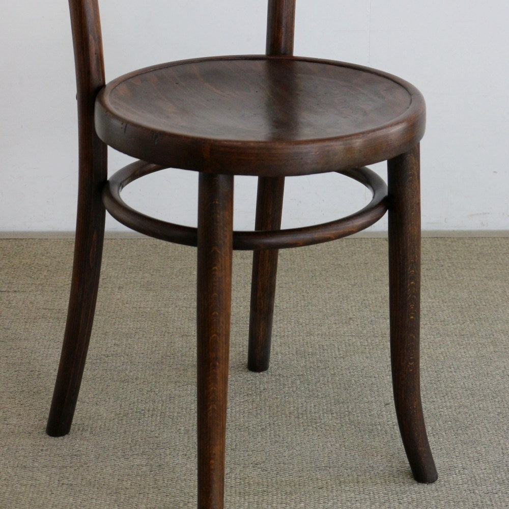 エンボスの模様もオシャレです♪ ベントウッドチェア VC102-138001