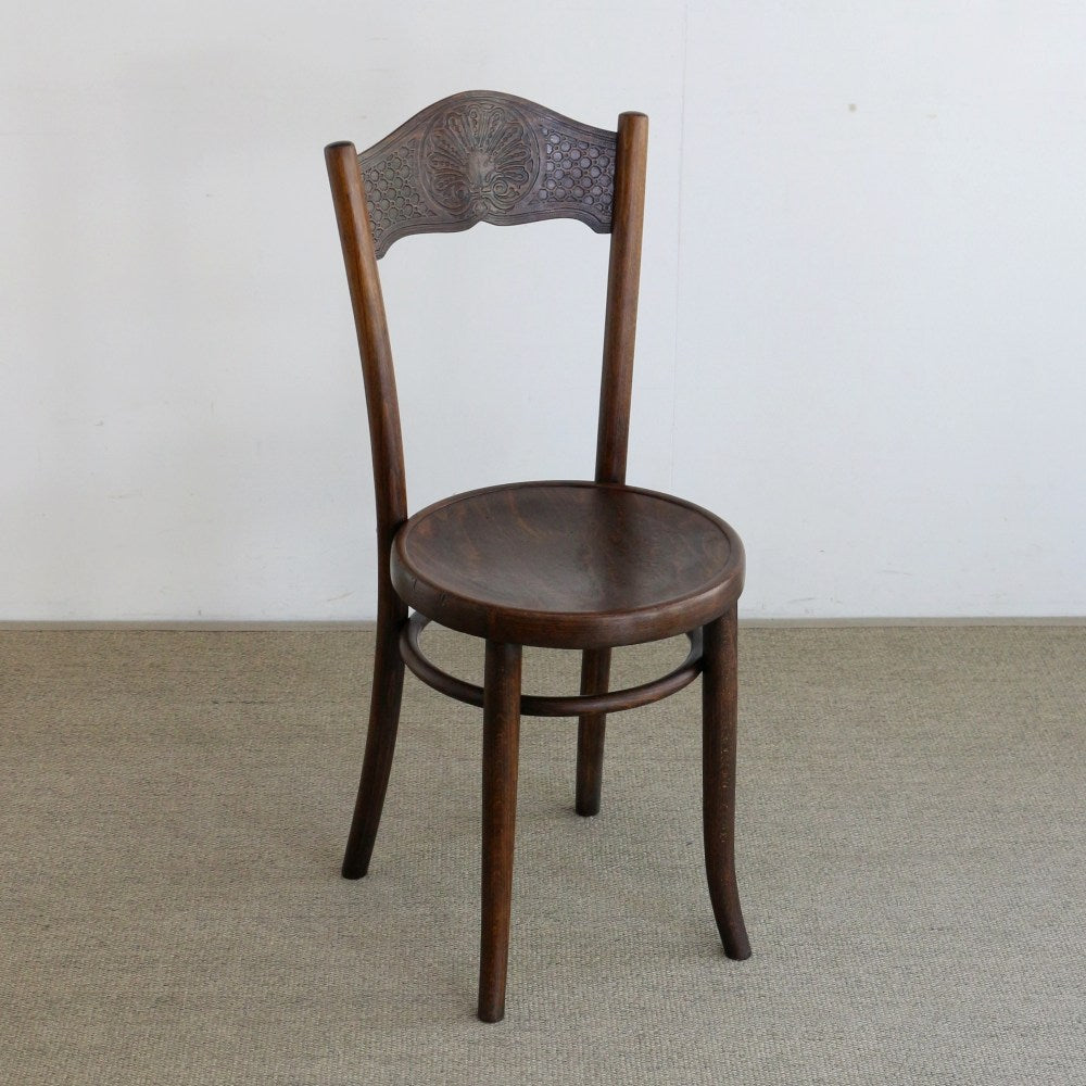 エンボスの模様もオシャレです♪ ベントウッドチェア VC102-138001