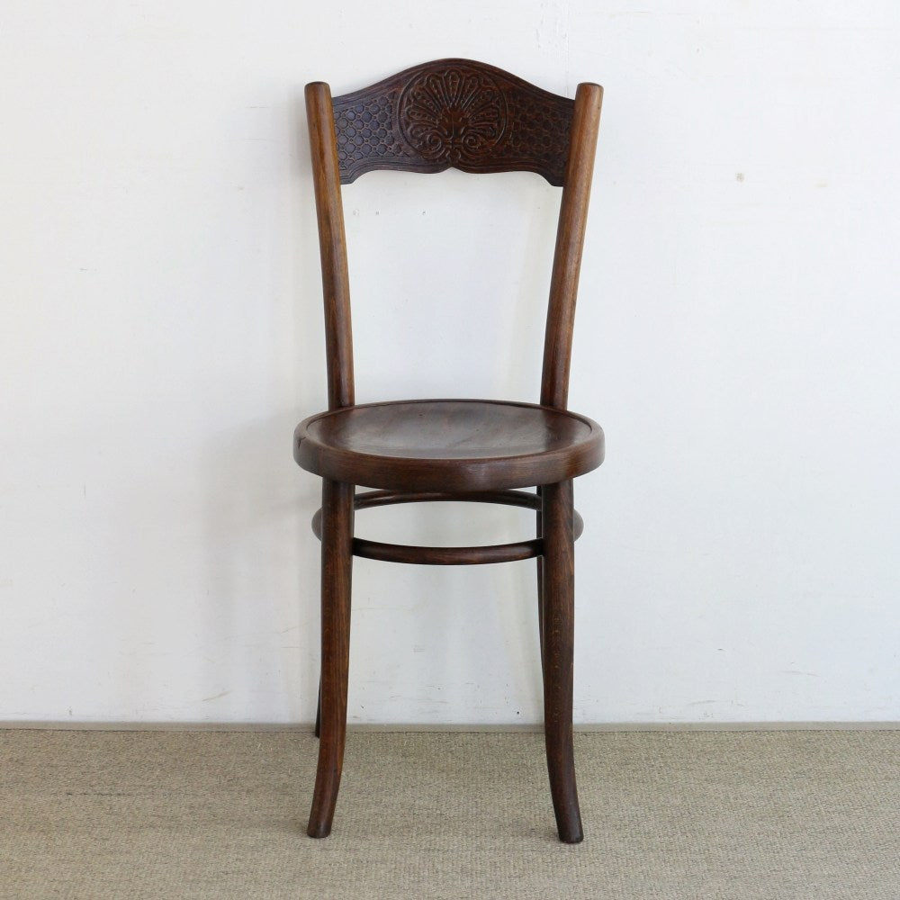 エンボスの模様もオシャレです♪ ベントウッドチェア VC102-138001