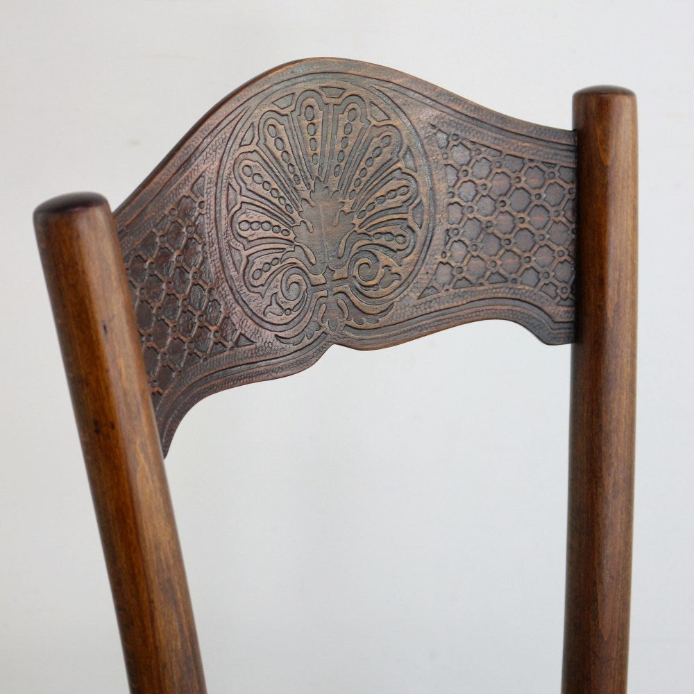 エンボスの模様もオシャレです♪ ベントウッドチェア VC102-138001