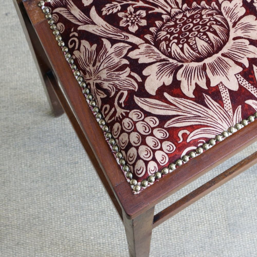 オシャレな佇まいにウットリ♪ ダイニングチェア VC103-064001