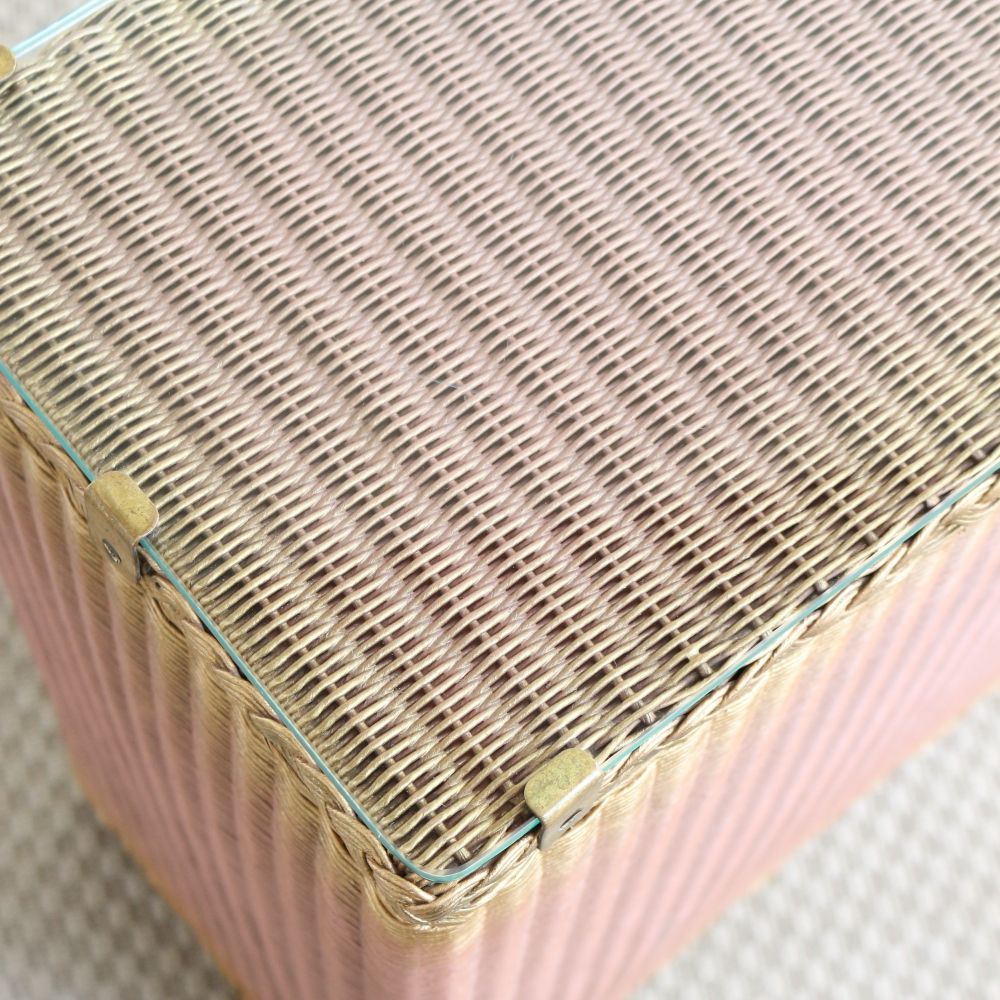 オシャレなガラス天板です♪ ロイドルームバスケット VC104-095