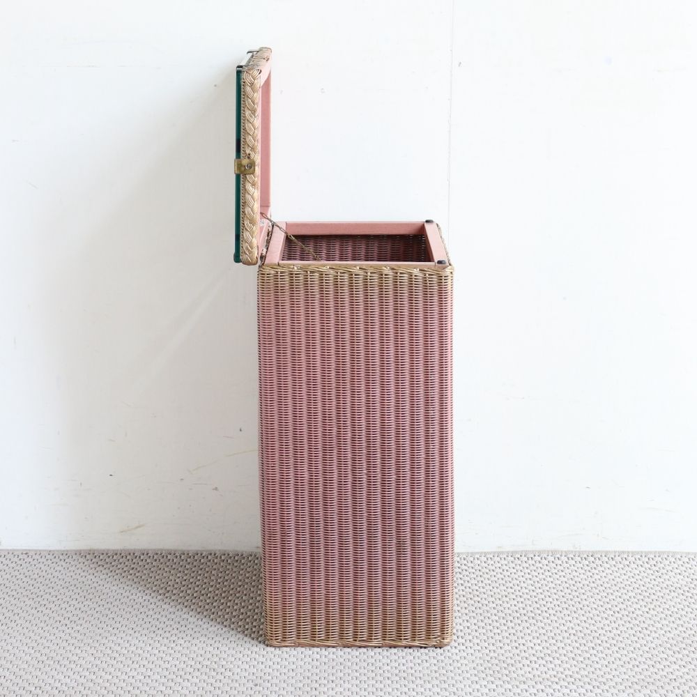 オシャレなガラス天板です♪ ロイドルームバスケット VC104-095