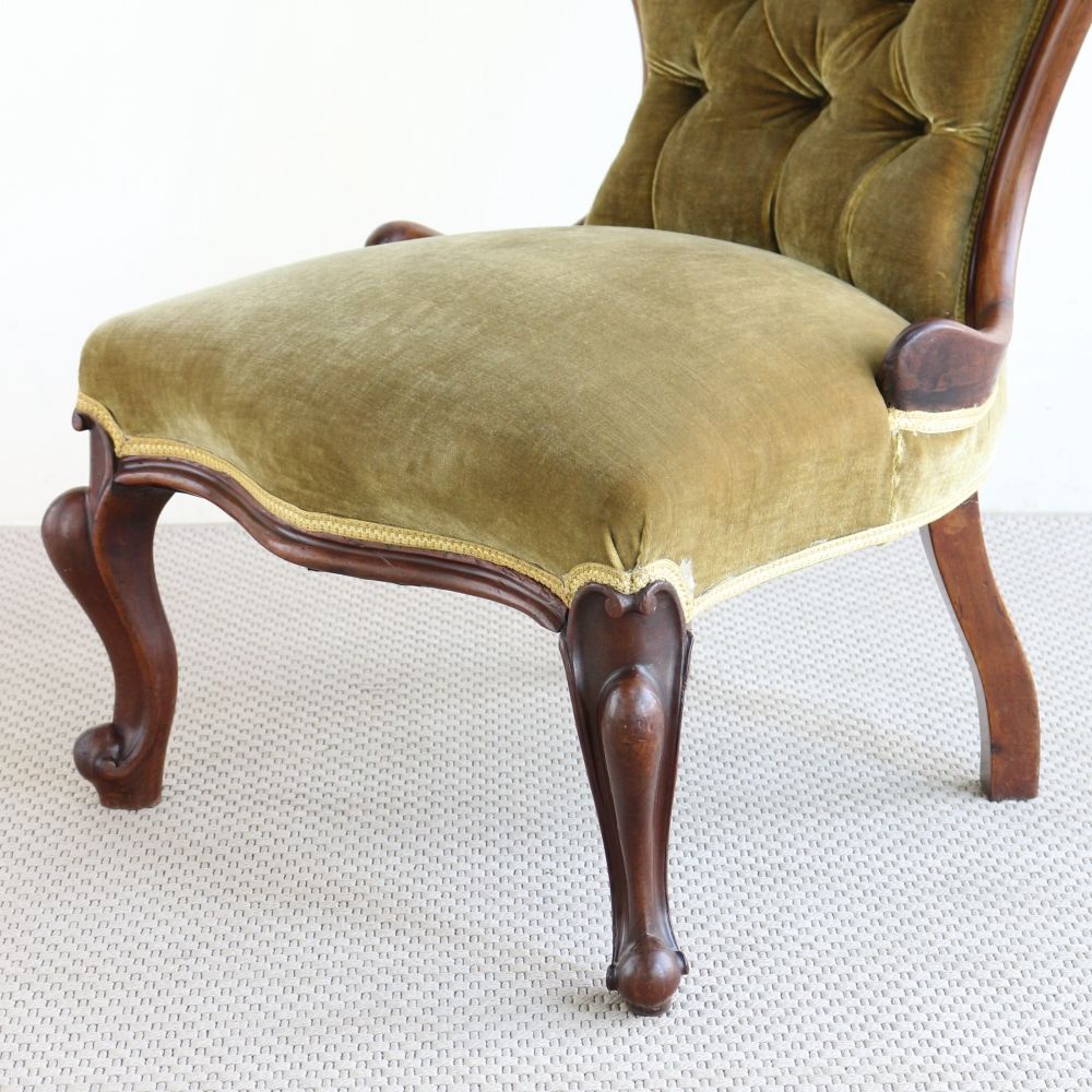 贅沢な気分にウットリ♪ レディースチェア VC104-165001