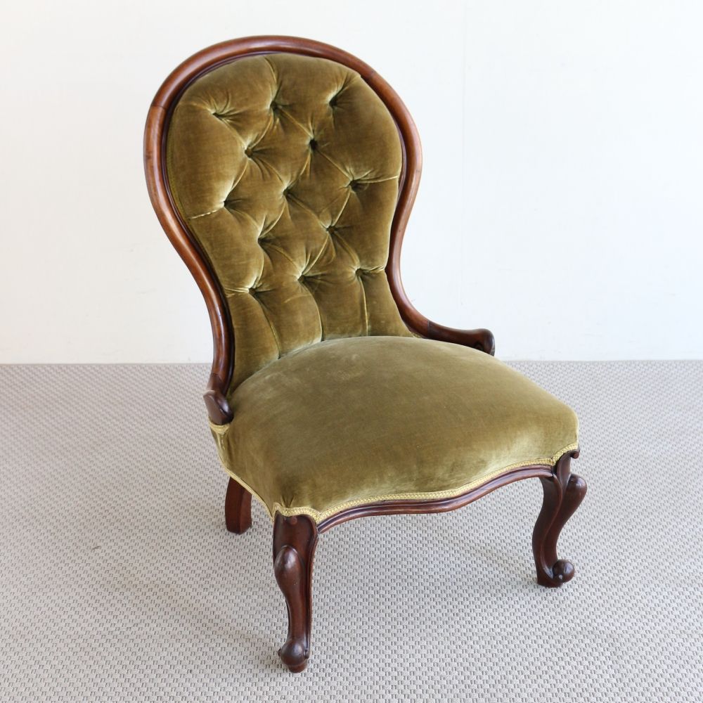 贅沢な気分にウットリ♪ レディースチェア VC104-165001