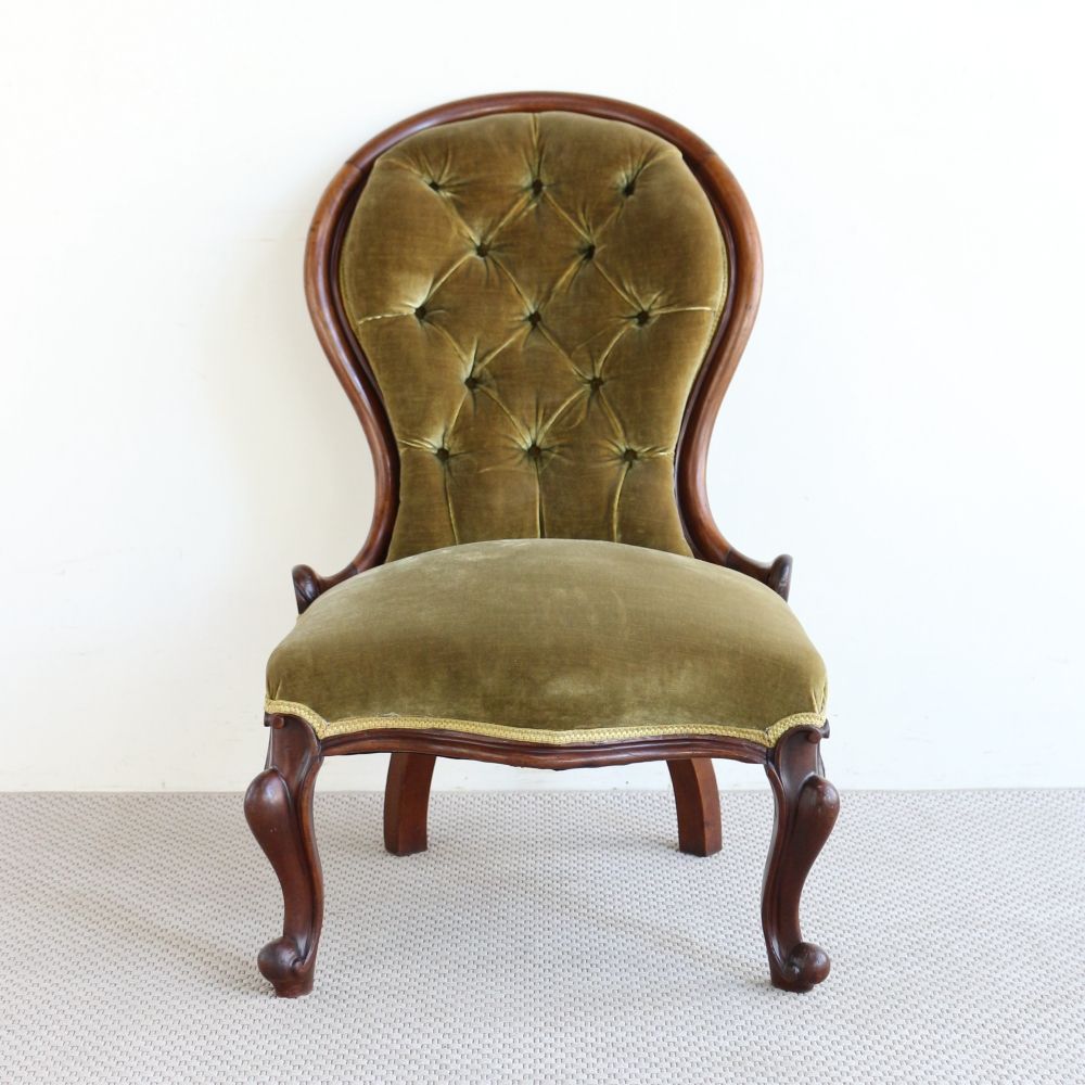 贅沢な気分にウットリ♪ レディースチェア VC104-165001