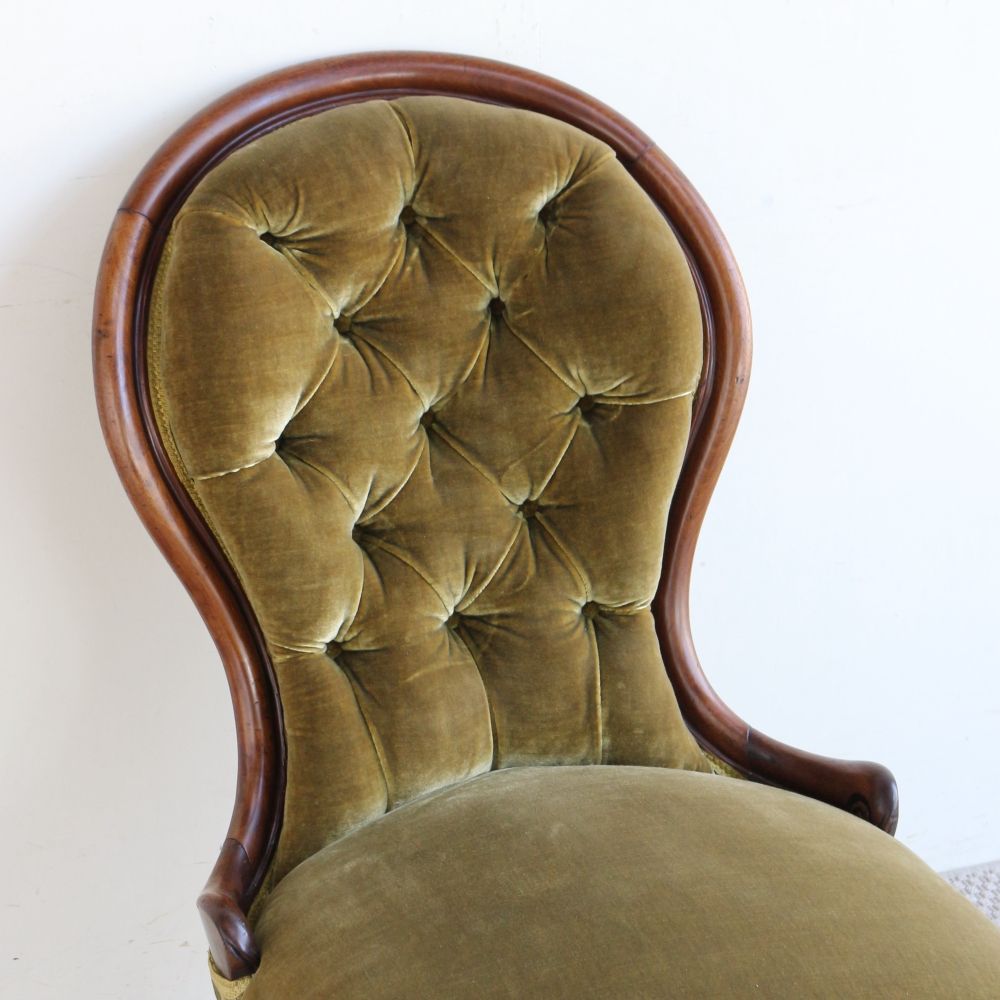 贅沢な気分にウットリ♪ レディースチェア VC104-165001