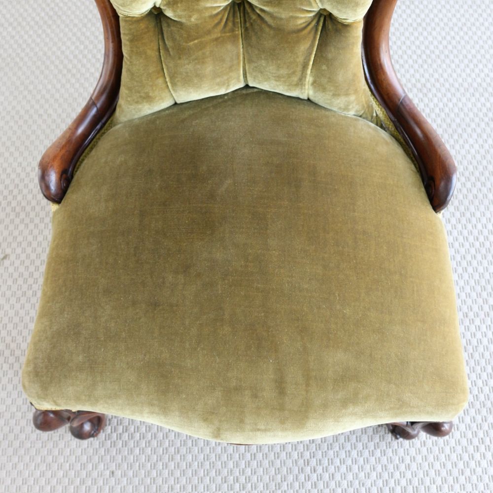 贅沢な気分にウットリ♪ レディースチェア VC104-165001