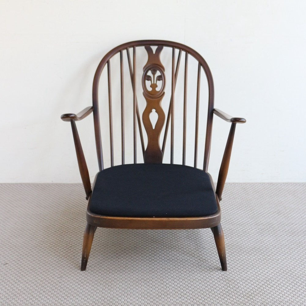 ゆったり過ごそう♪ ヴィンテージ・アーコール・イージーチェア【Ercol/No.252】 VC104-170