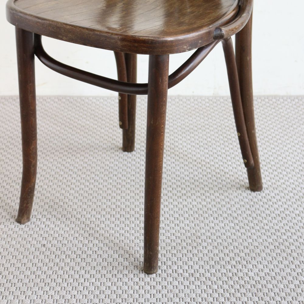 アーム付きで座り心地抜群♪ ベントウッドアームチェア【THONET(トーネット)】 VC104-189007