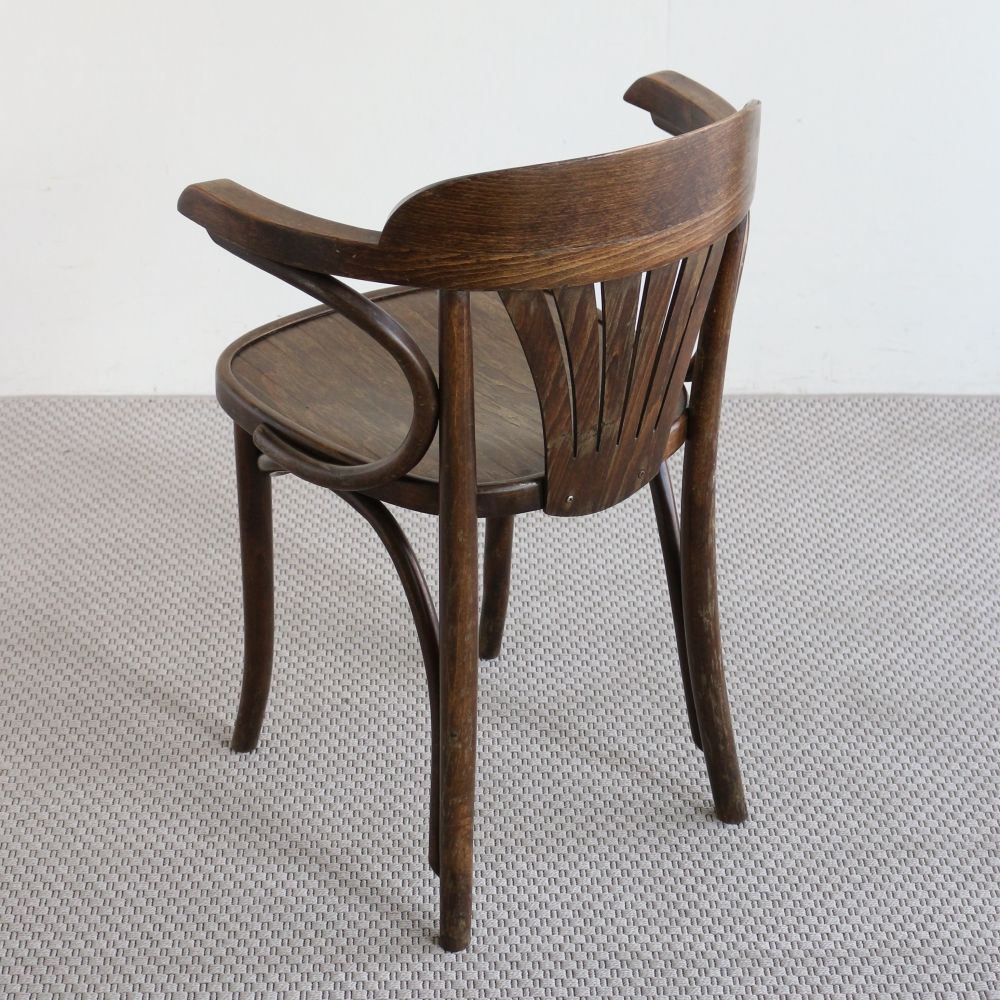 アーム付きで座り心地抜群♪ ベントウッドアームチェア【THONET(トーネット)】 VC104-189007
