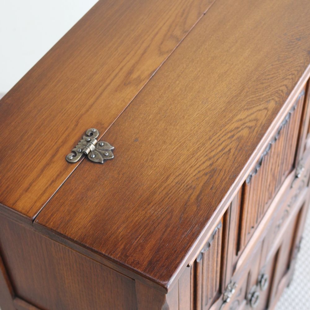 オシャレな大人時間を演出♪ チューダースタイルのカクテルキャビネット【OLD CHARM/オールドチャーム】 VC104-216