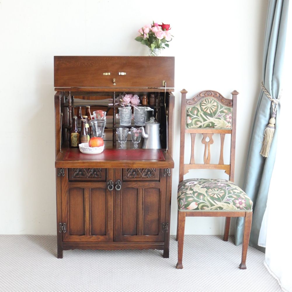 オシャレな大人時間を演出♪ チューダースタイルのカクテルキャビネット【OLD CHARM/オールドチャーム】 VC104-216