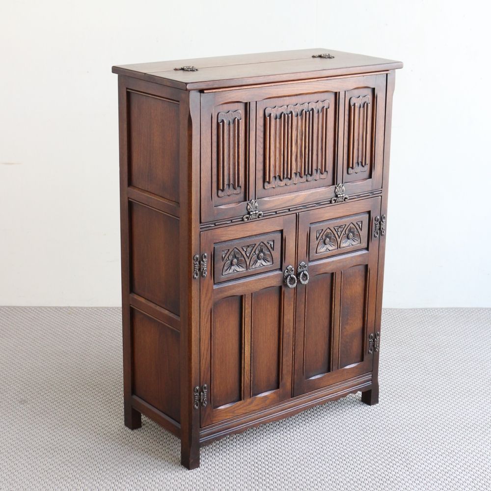 オシャレな大人時間を演出♪ チューダースタイルのカクテルキャビネット【OLD CHARM/オールドチャーム】 VC104-216