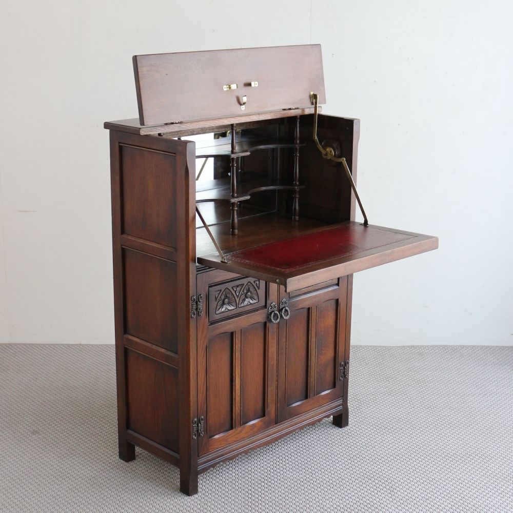 オシャレな大人時間を演出♪ チューダースタイルのカクテルキャビネット【OLD CHARM/オールドチャーム】 VC104-216