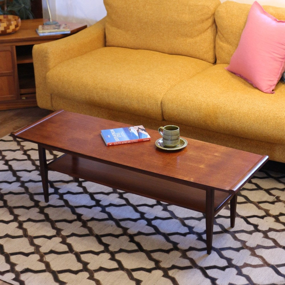 カーブする天板がオシャレ♪ コーヒーテーブル VC104-399