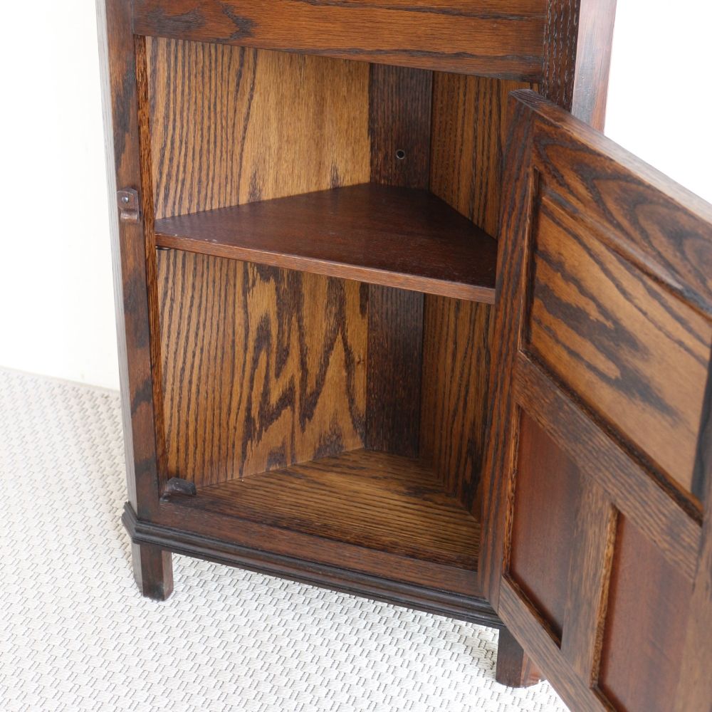 お部屋の角を素敵なディスプレイスペースに♪ コーナーキャビネット 【Jaycee Furniture Limited】 VC104-405