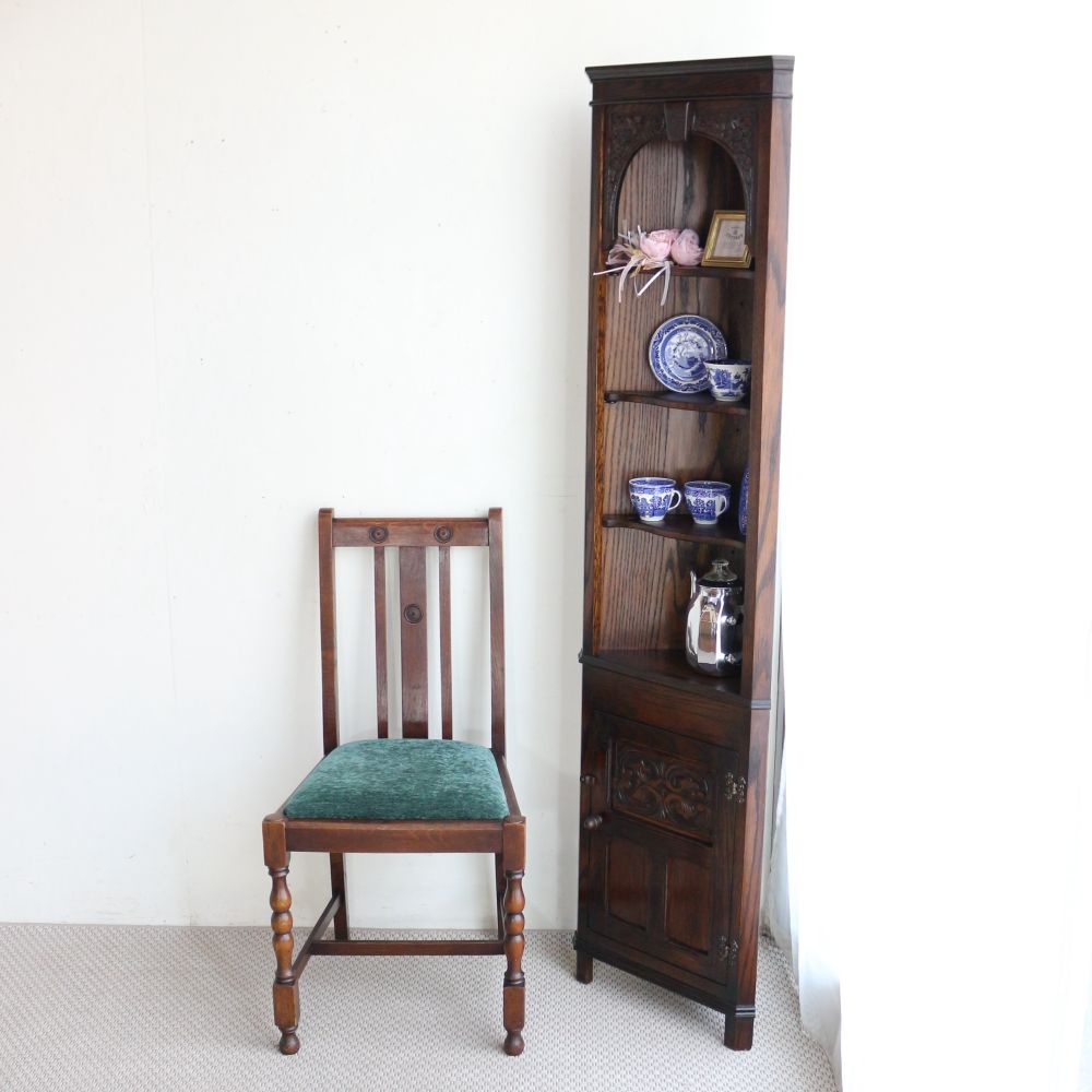 お部屋の角を素敵なディスプレイスペースに♪ コーナーキャビネット 【Jaycee Furniture Limited】 VC104-405