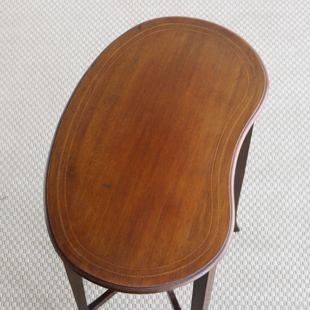 オシャレなビーンズ型♪ オケージョナルテーブル VC104-617