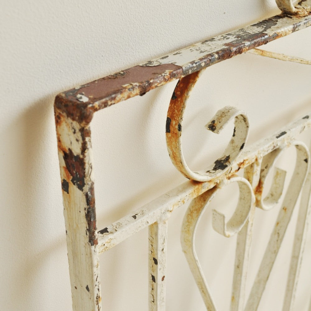 インテリアやガーデンの素敵なアクセントに♪ 英国アンティークのアイアンゲート VC68-12701