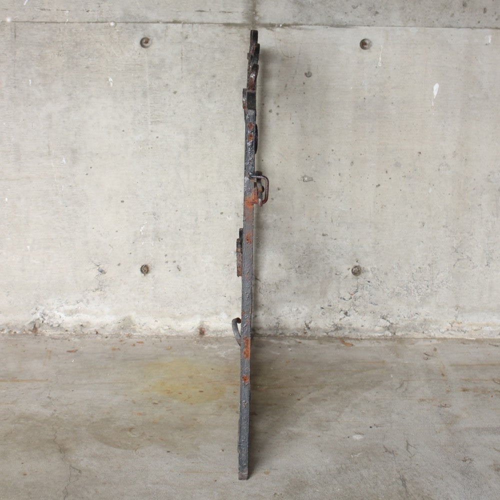 インテリアやガーデンの素敵なアクセントに♪ 英国アンティークのアイアンゲート VC68-12708