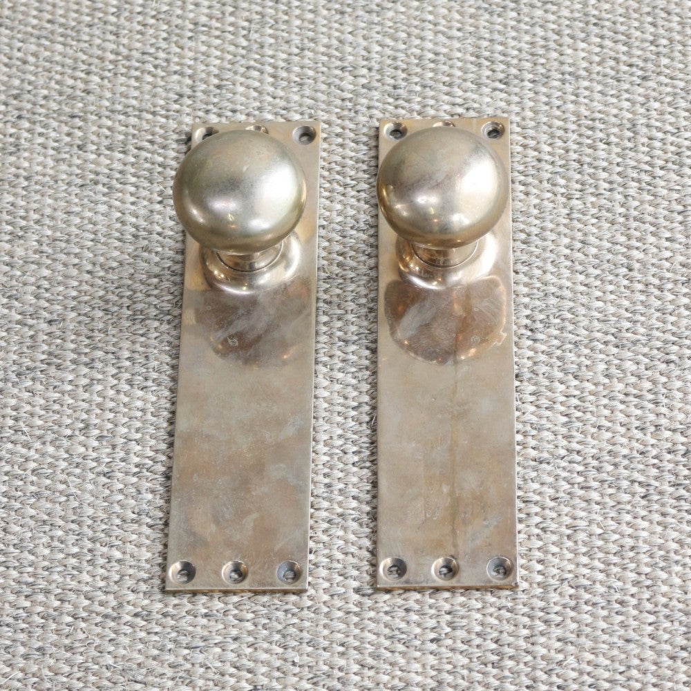 手に馴染むオシャレな形♪ ドアノブ(2個セット) VC70-07902