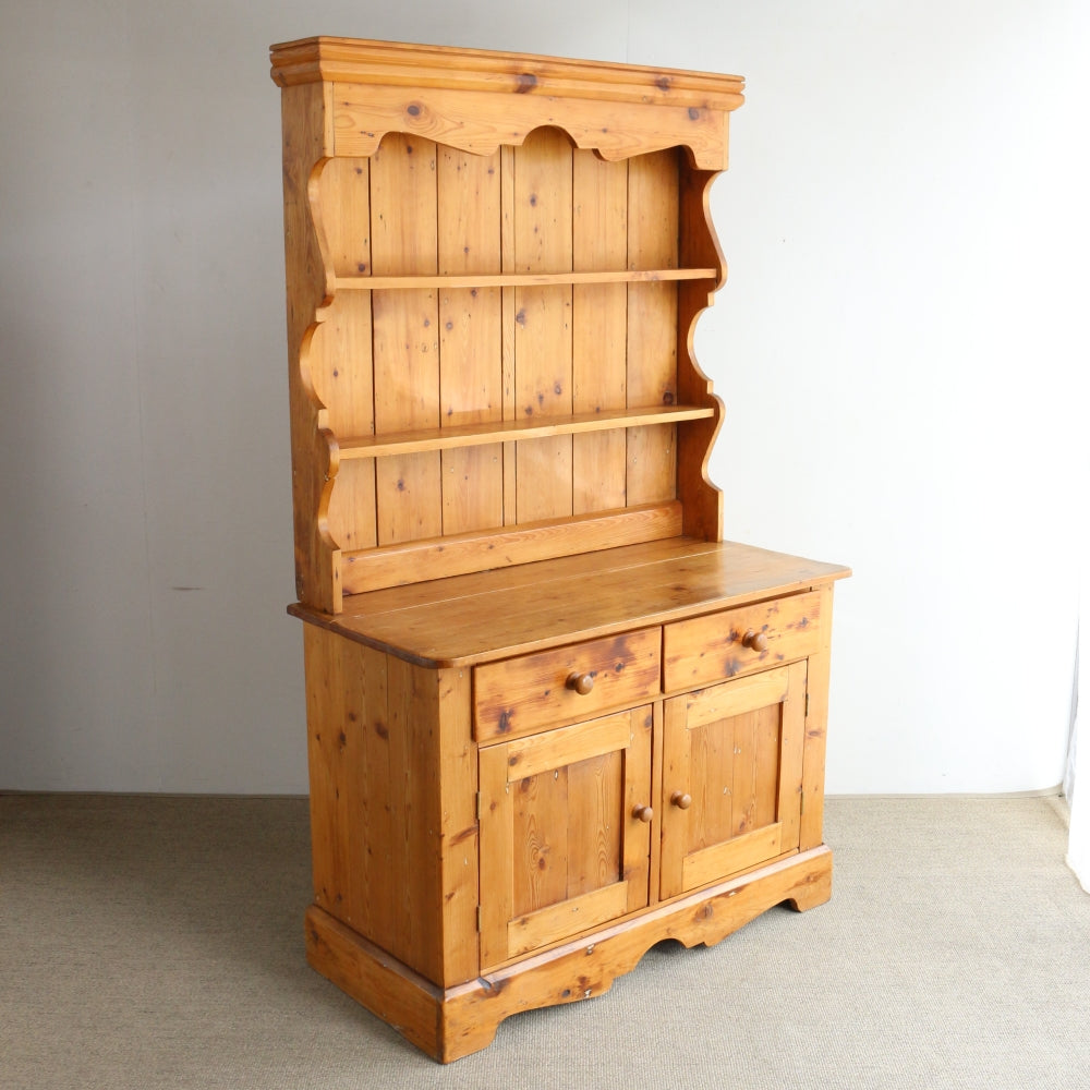 オールドパインの木の温もりにほっこり♪英国アンティークの食器棚 VC70-185
