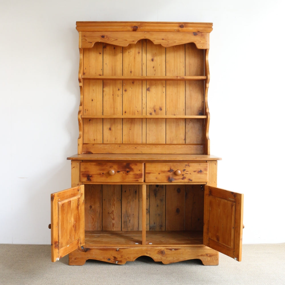 オールドパインの木の温もりにほっこり♪英国アンティークの食器棚 VC70-185