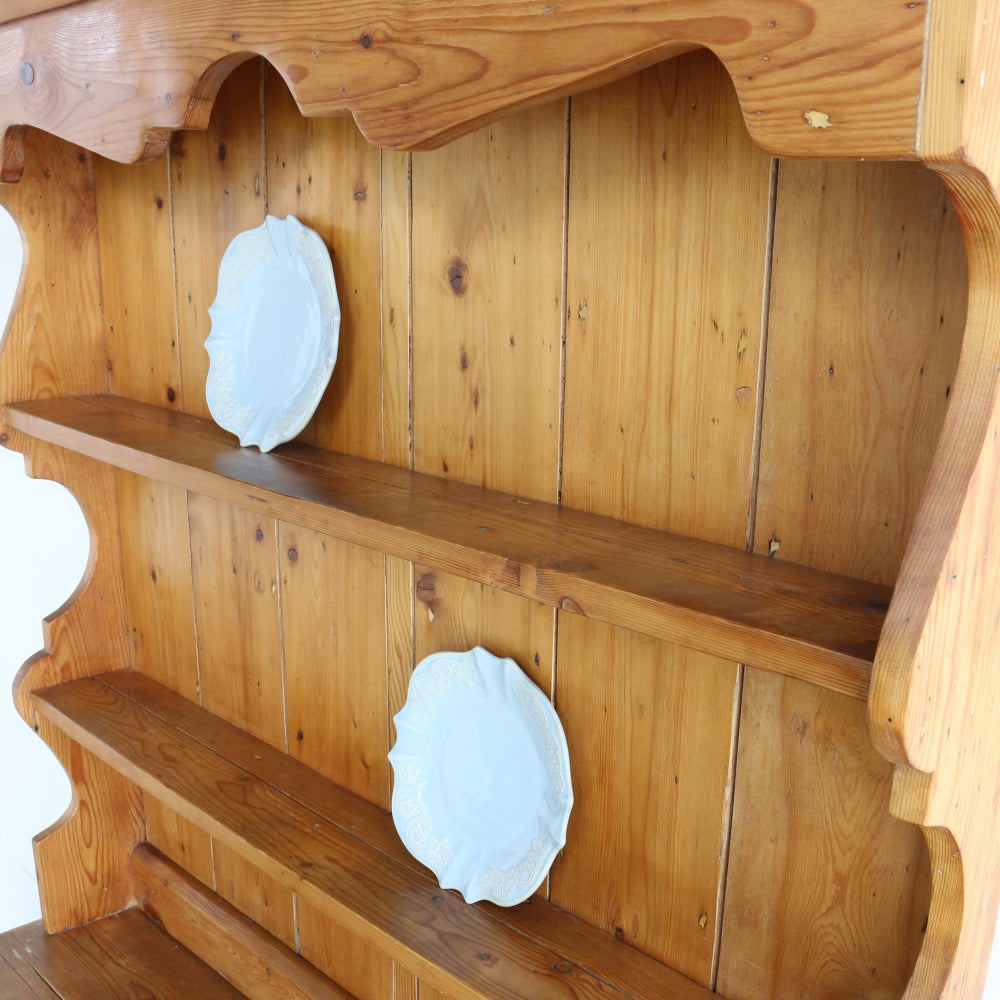 オールドパインの木の温もりにほっこり♪英国アンティークの食器棚 VC70-185