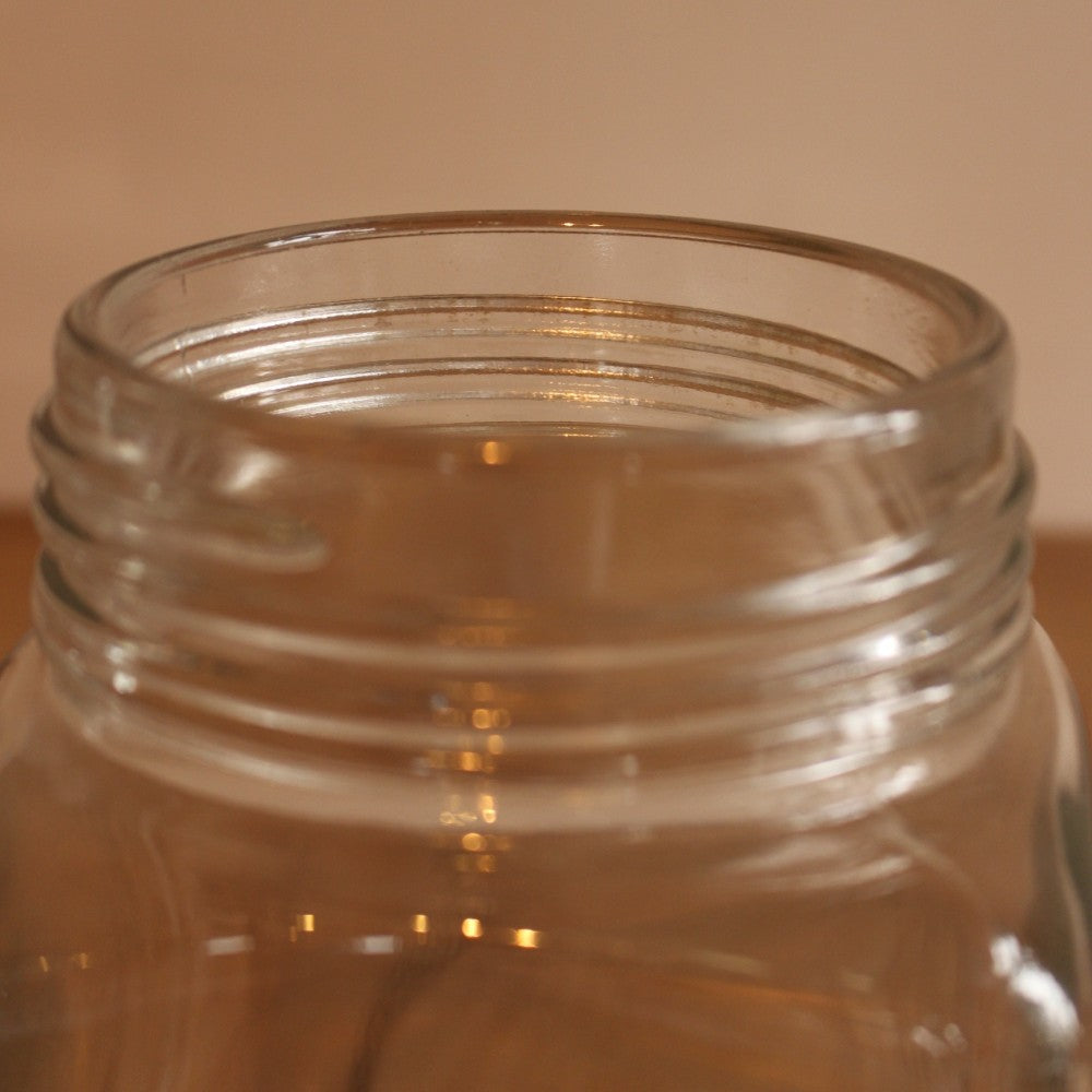 イギリスのキッチン風景が浮かびます♪ヴィンテージのバターメーカー VC74-117