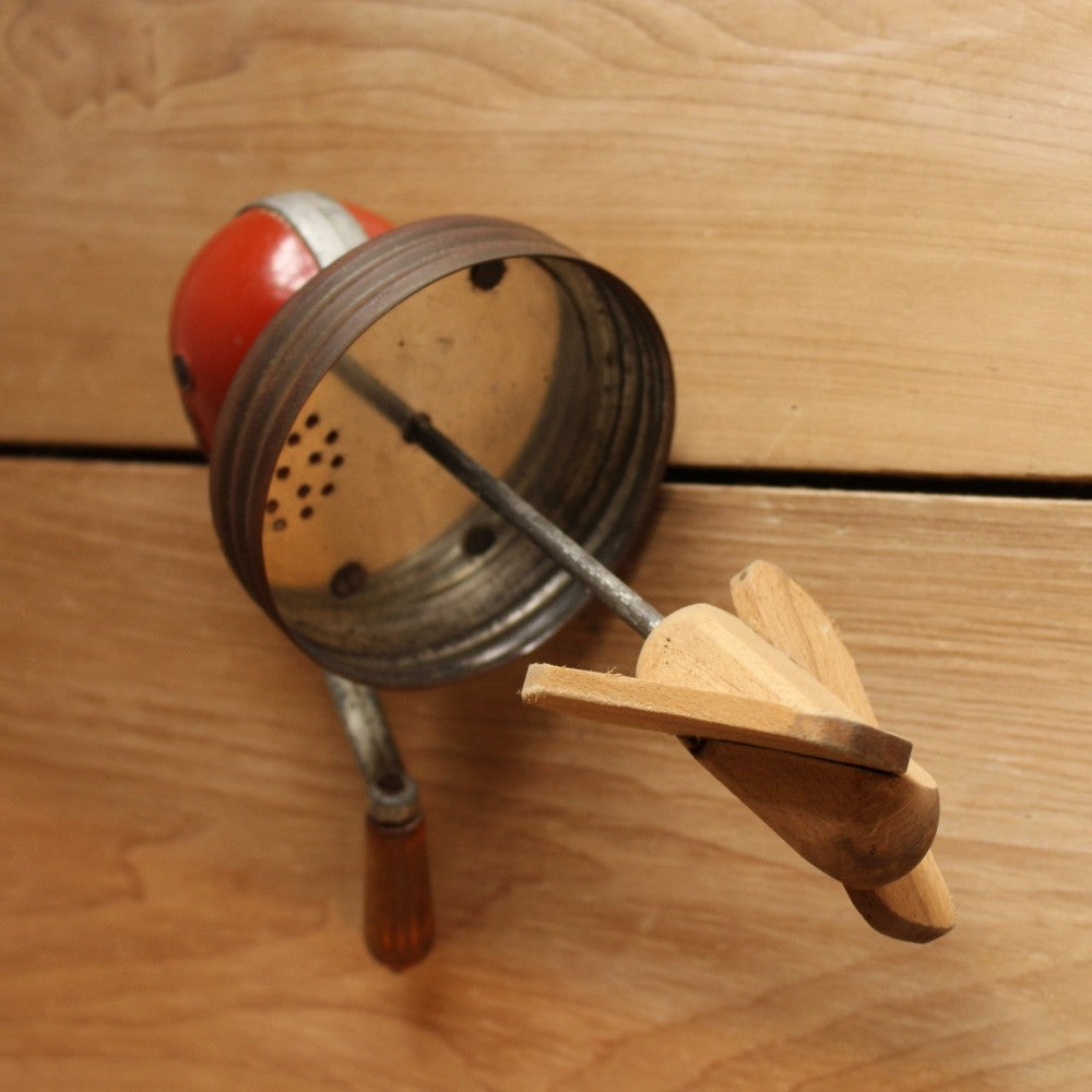 イギリスのキッチン風景が浮かびます♪ヴィンテージのバターメーカー VC74-117