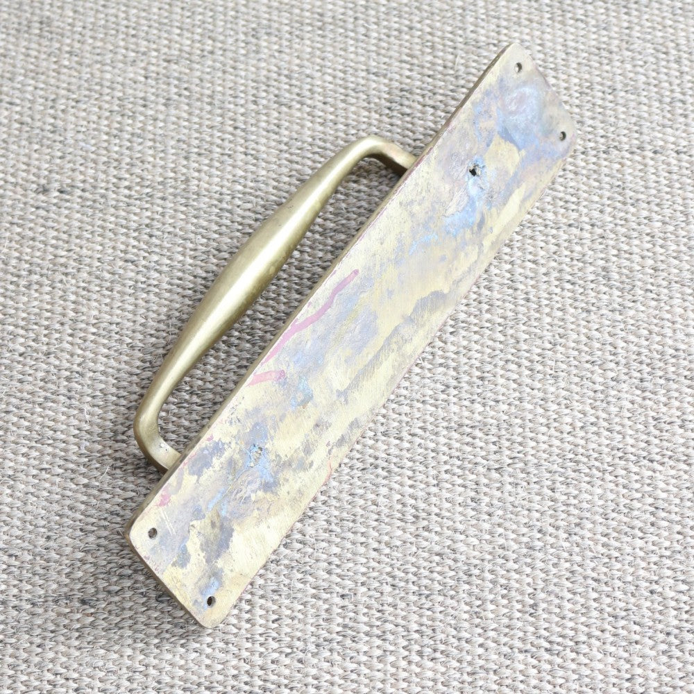 オシャレなフォルムでドアを演出♪ アンティーク・ブラス・ドアハンドル VC87-186003