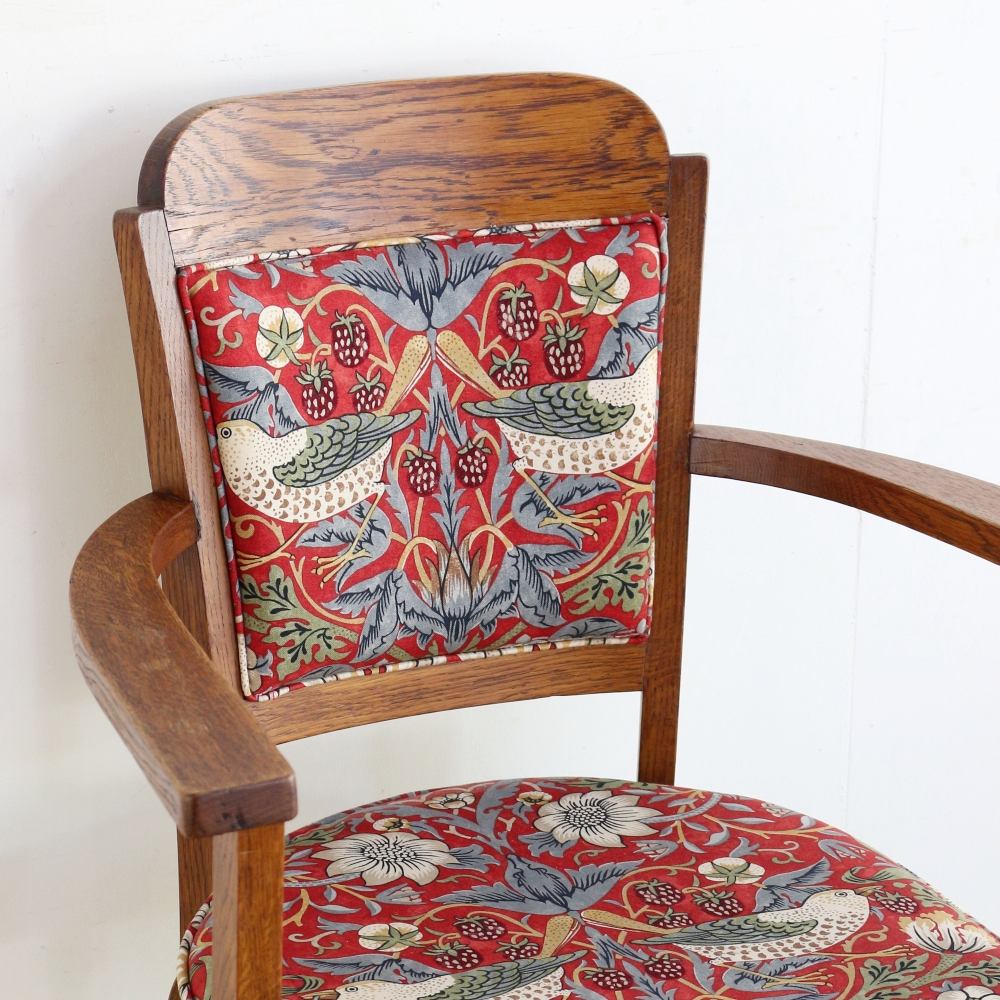 インテリアの挿し色に♪ アームチェア【ウィリアム・モリス イチゴ泥棒】 VS1-345002MORRIS