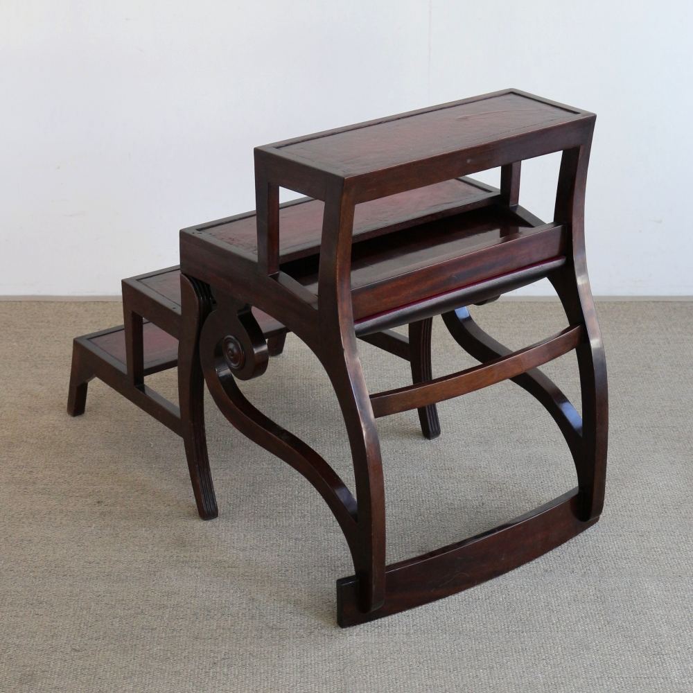 オシャレで便利な1台2役♪ ステップチェア VS1-459